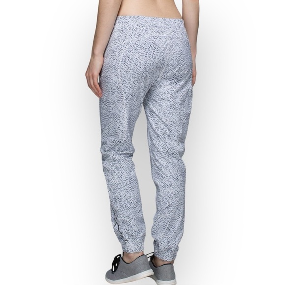 Lululemon Trainer Track Pant Dottie Dash White Black 8 - Picture 2 of 11